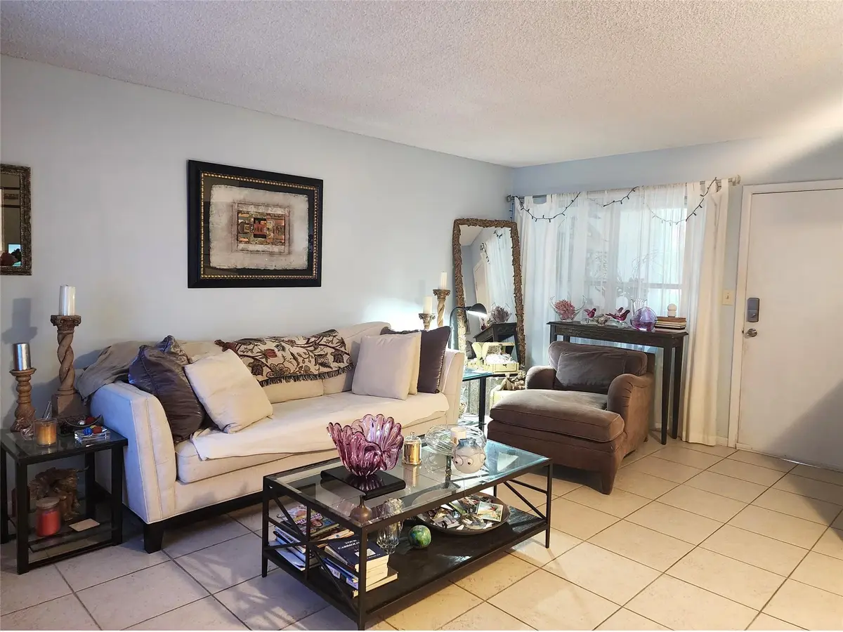 Photo 7 at 804 SE 7th Street 101, Deerfield Beach