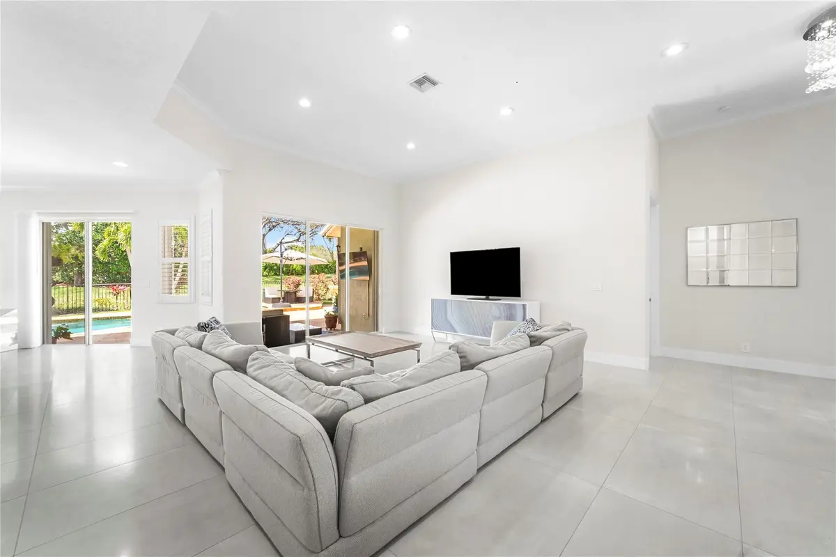 Photo 7 at 7119 NW 113th Avenue, Parkland