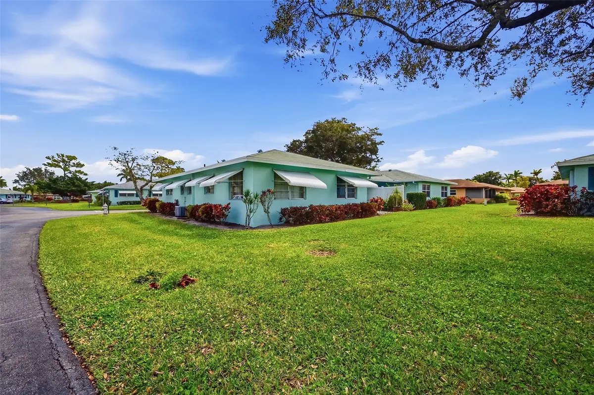 Photo 4 at 602 Hummingbird Lane 602, Delray Beach