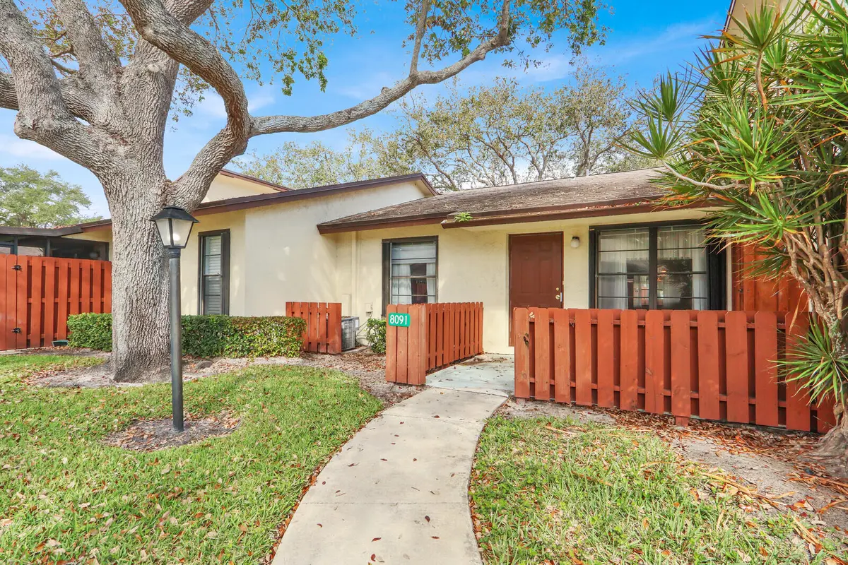 02_IMG_8924_mls at 8091 SE Villa Circle, Hobe Sound