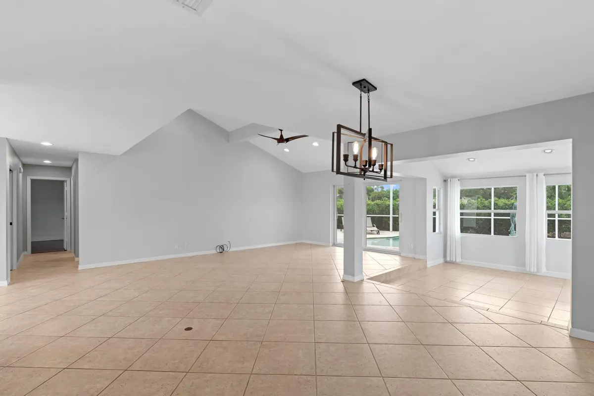 DSC08431 at 925 Foxpointe Circle, Delray Beach