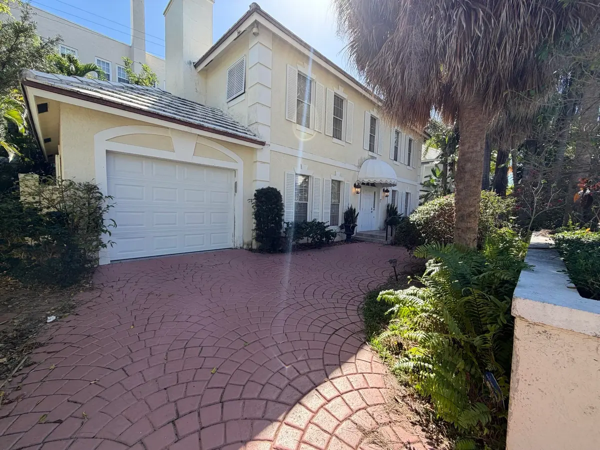 IMG_2800 at 230 Park Avenue, Palm Beach