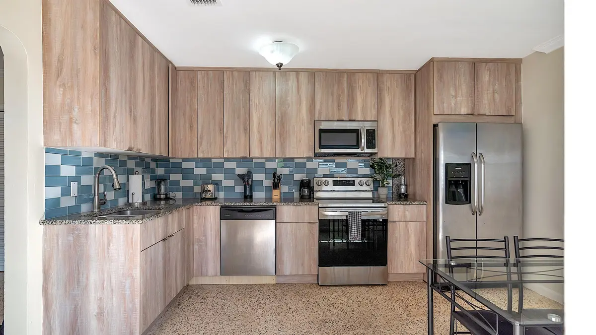 718 - 004 at 802 N J Street, Lake Worth Beach