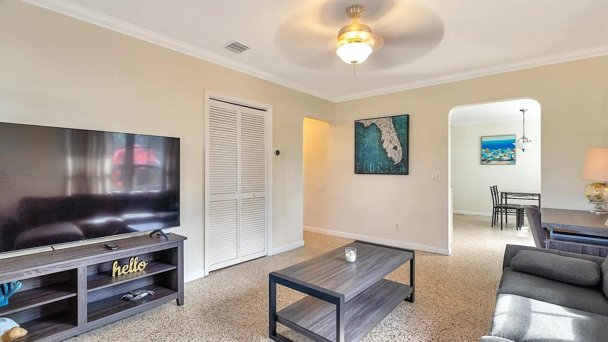 718 - 012 at 802 N J Street, Lake Worth Beach
