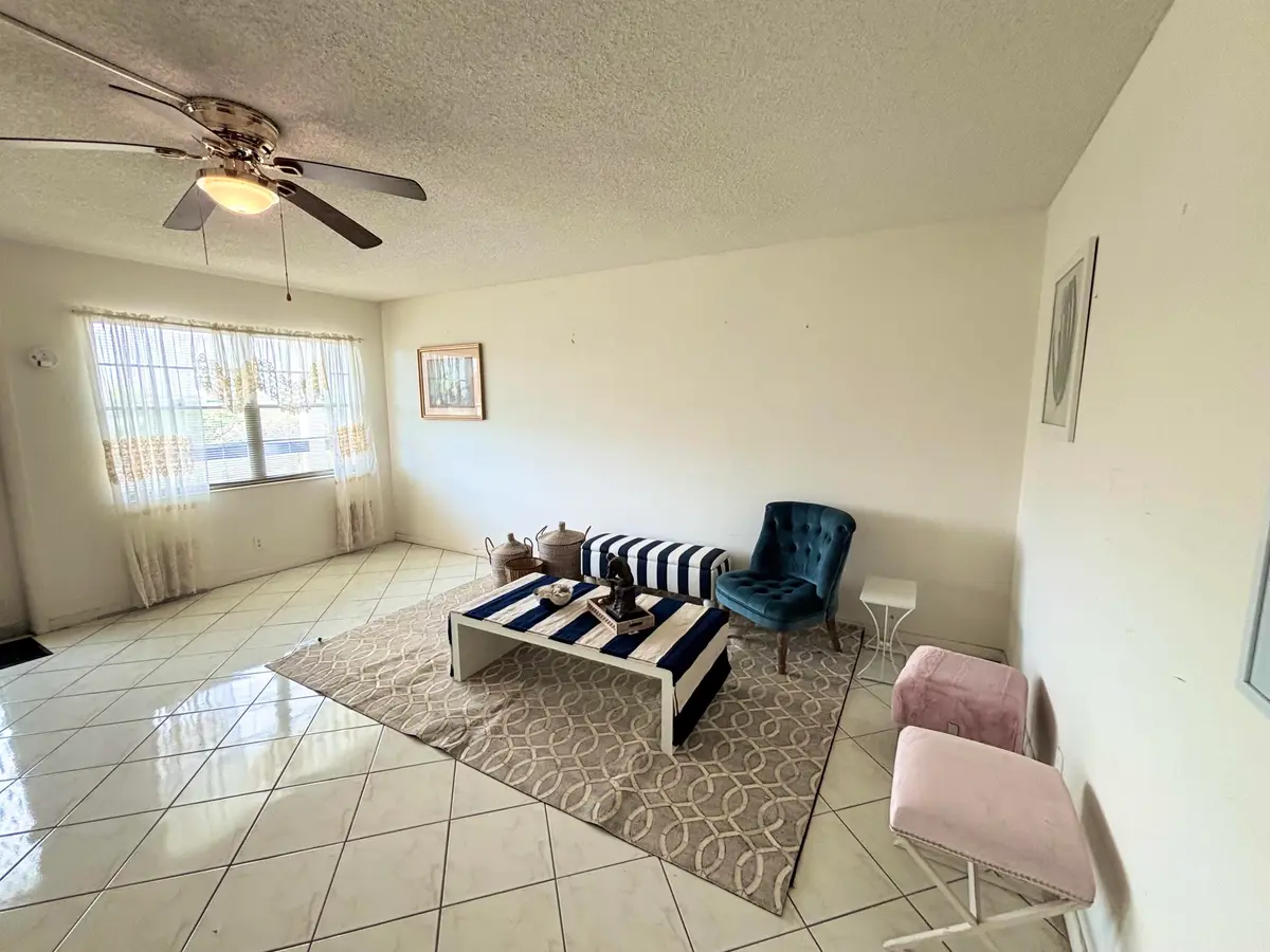 4015 Oakridge A 4015, Deerfield Beach, FL – photo 8