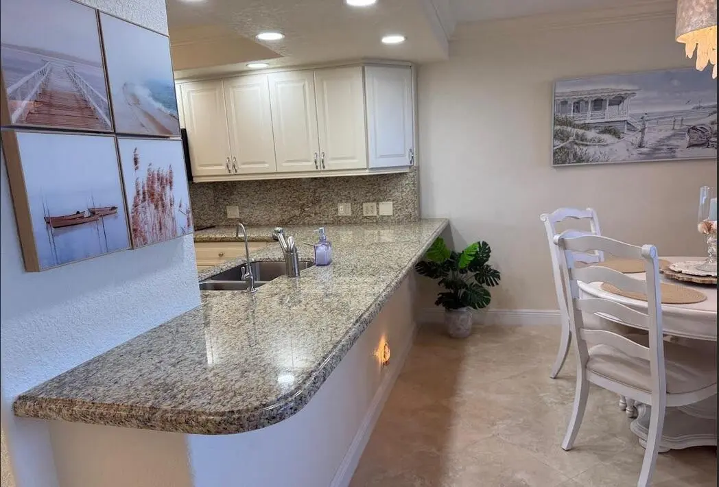Kitchen eat in counter at 2000 S Ocean Drive 804, Fort Lauderdale