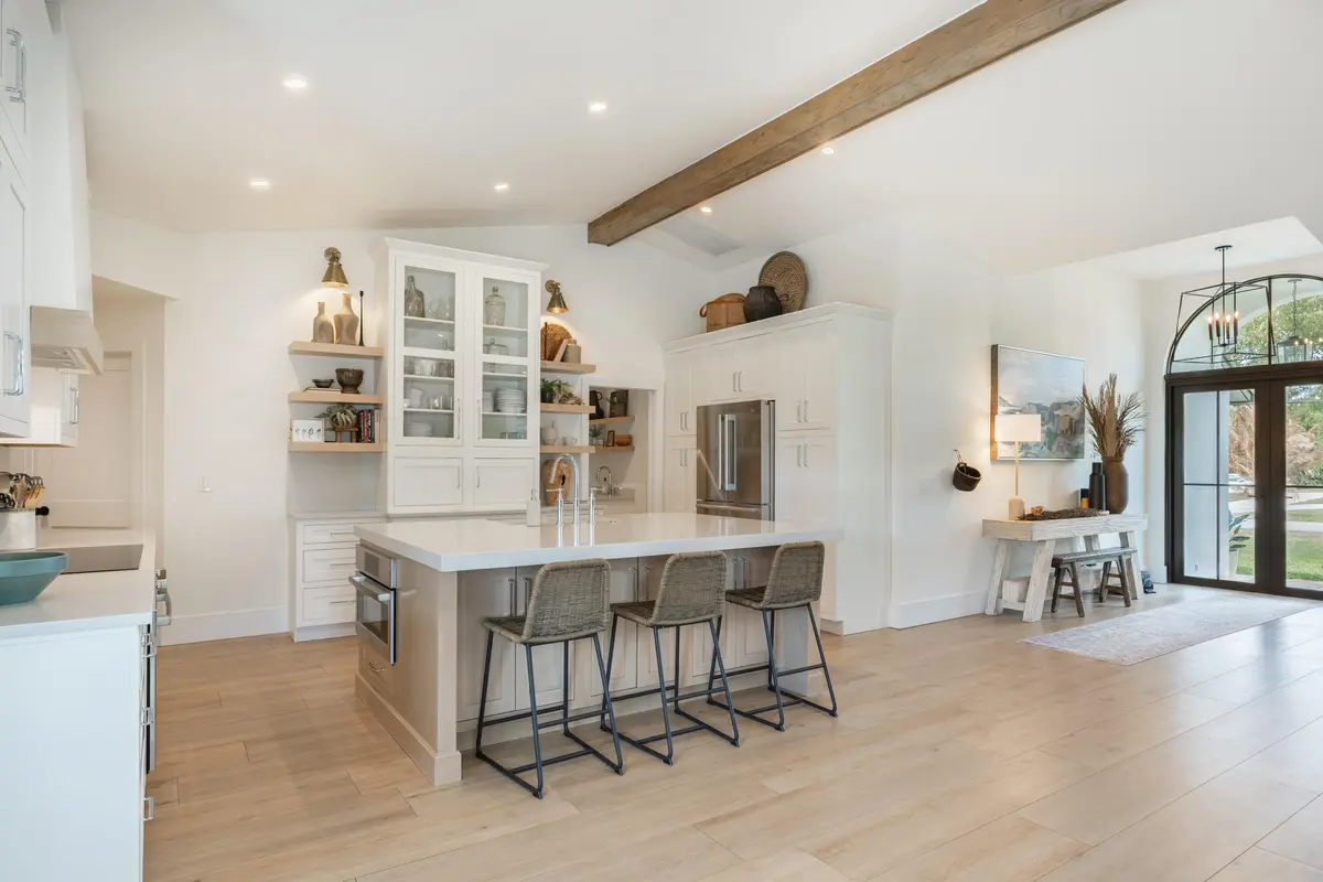 Kitchen at 15824 74th Avenue, Palm Beach Gardens