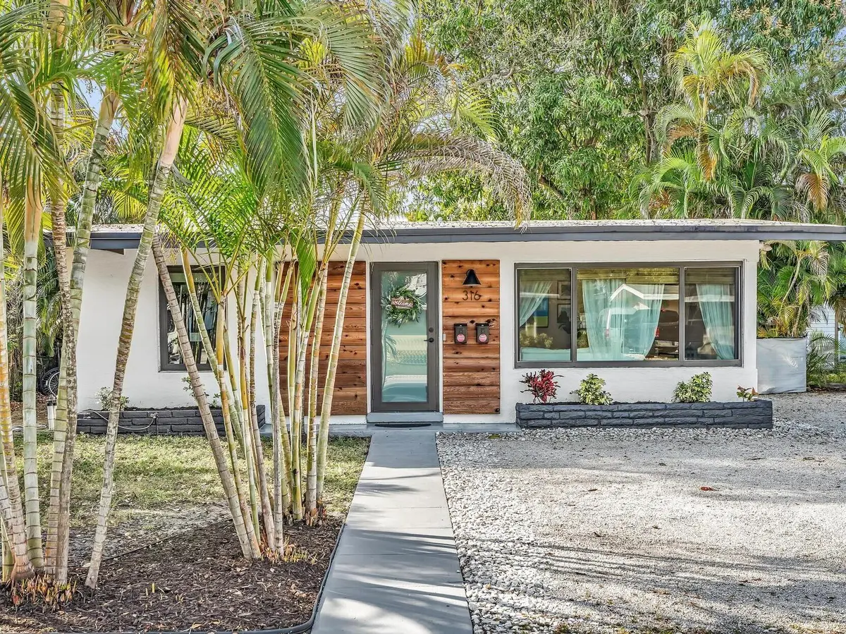 File MLS00001 at 316 SW 21 Street, Fort Lauderdale