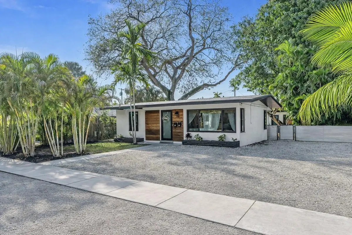 File MLS00002 at 316 SW 21 Street, Fort Lauderdale