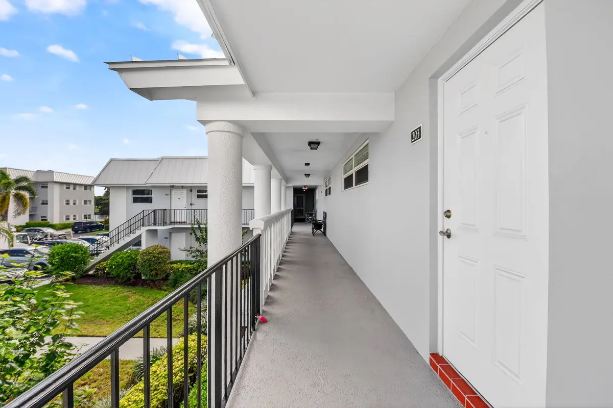 5-web-or-mls-DSC_4251 at 18 Colonial Club Drive 203, Boynton Beach