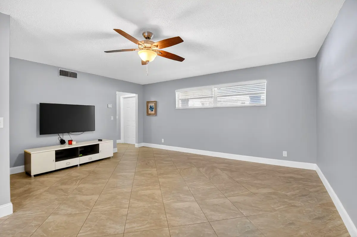 9-web-or-mls-DSC_4276 at 18 Colonial Club Drive 203, Boynton Beach