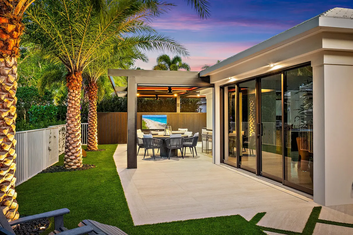 Loggia at 3501 Captains Way, Jupiter