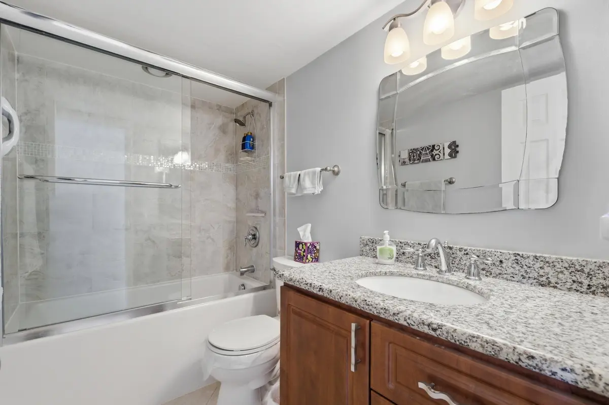 _D4S5020 at 1200 Hibiscus Avenue 1101, Pompano Beach