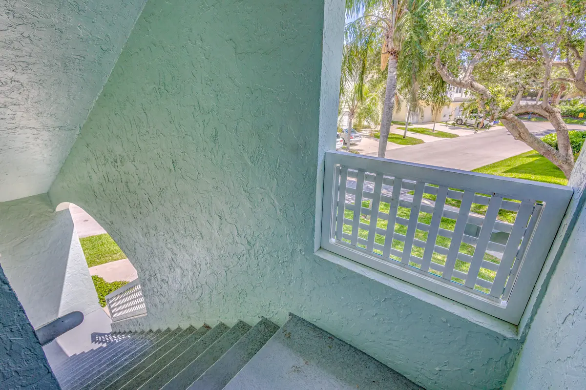 Exterior at 1701 Mizzenmast Way, Jupiter