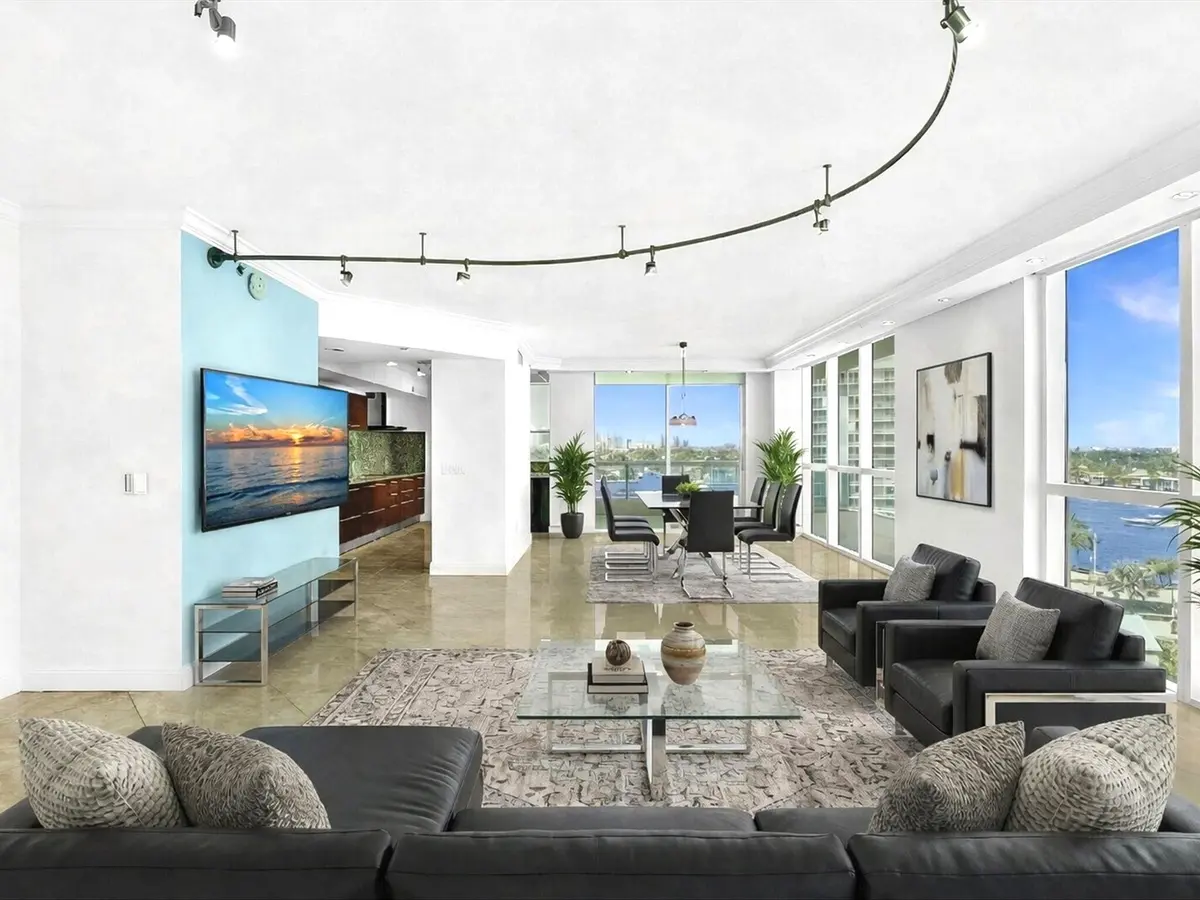 Dining Room Sateged at 101 S Fort Lauderdale Beach Boulevard 906, Fort Lauderdale