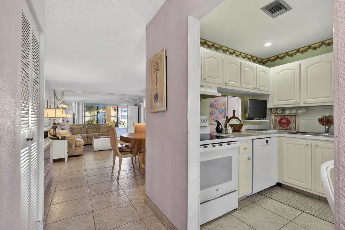 Entrance at 441 Lake Helen Drive, West Palm Beach