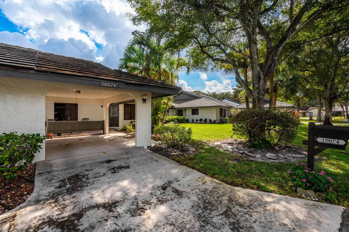 0-2 at 10074 Hickorywood Place, Boynton Beach