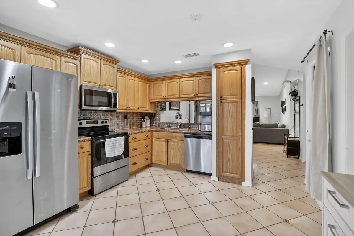 16-web-or-mls-_A7A1672 at 8841 W Sunrise Boulevard, Plantation