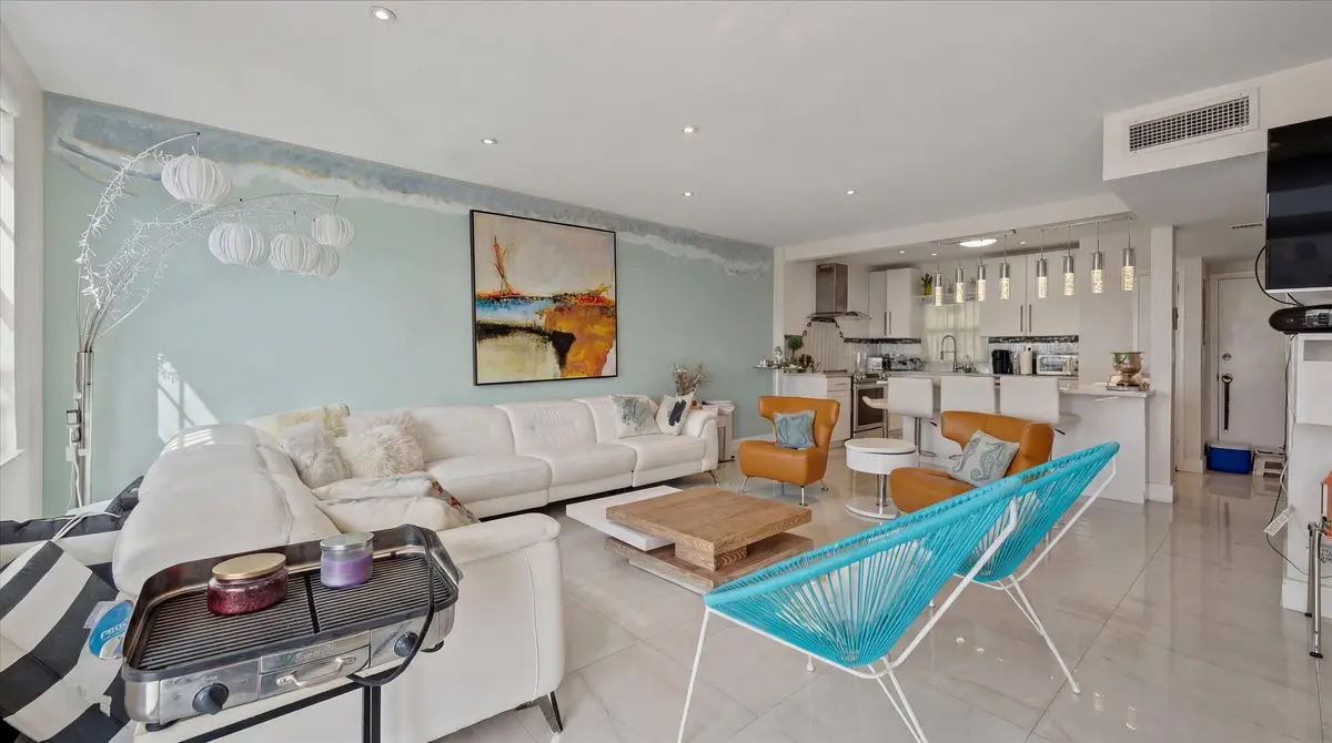 05-3475 S Ocean Blvd 4 at 3475 S Ocean Boulevard Unit 705, Palm Beach