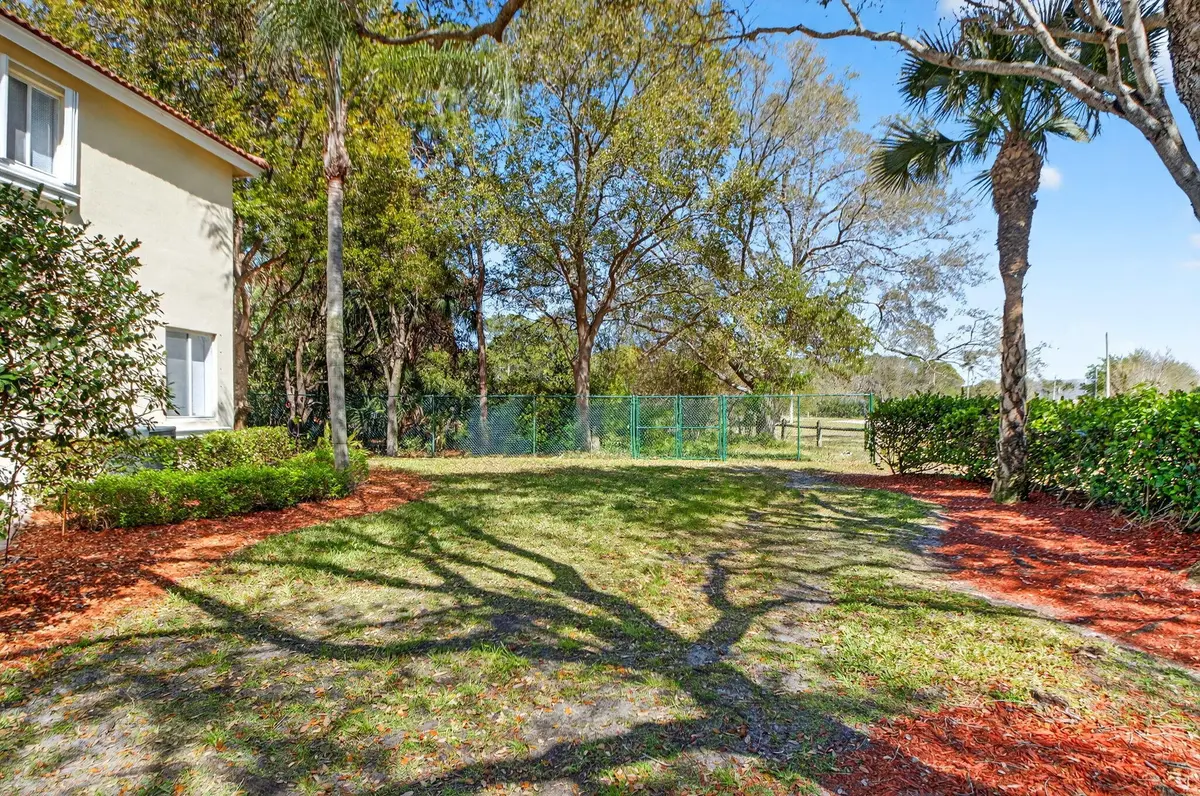 Huge yard! at 3092 N Evergreen Circle 3092, Boynton Beach