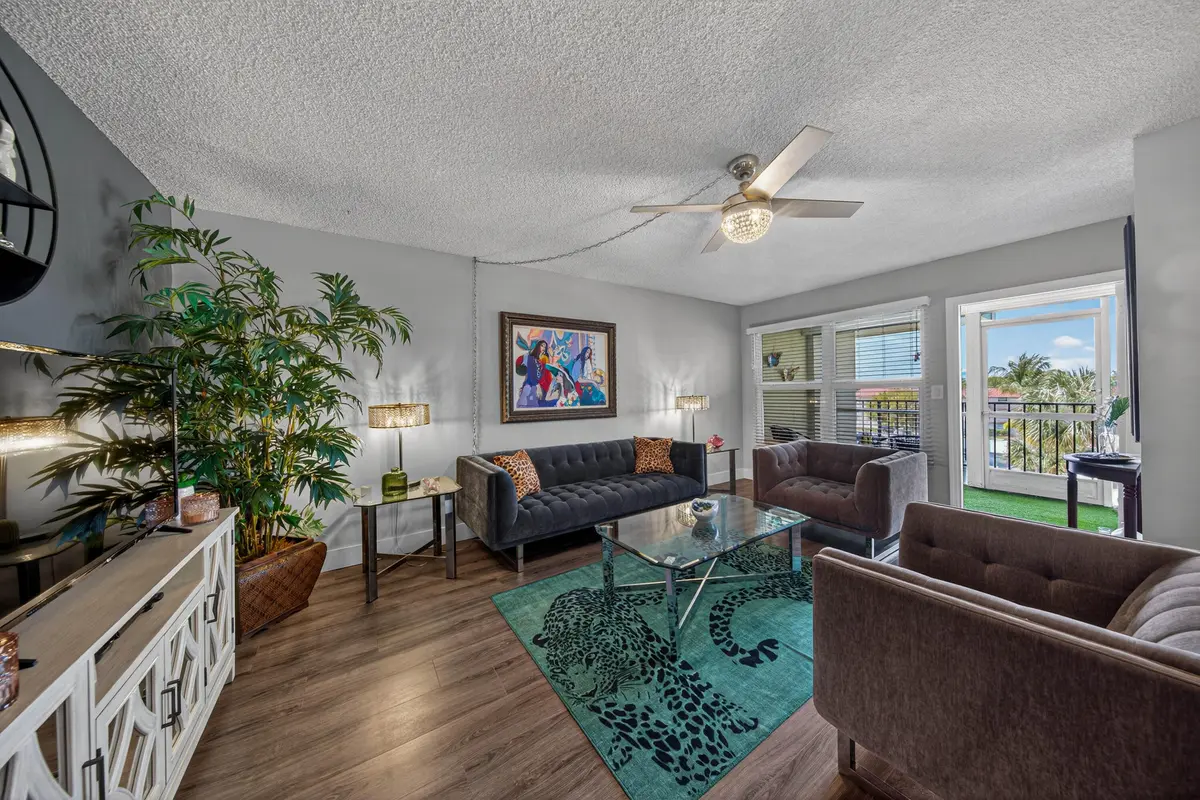 head-4 at 804 SE 7th Street 401, Deerfield Beach
