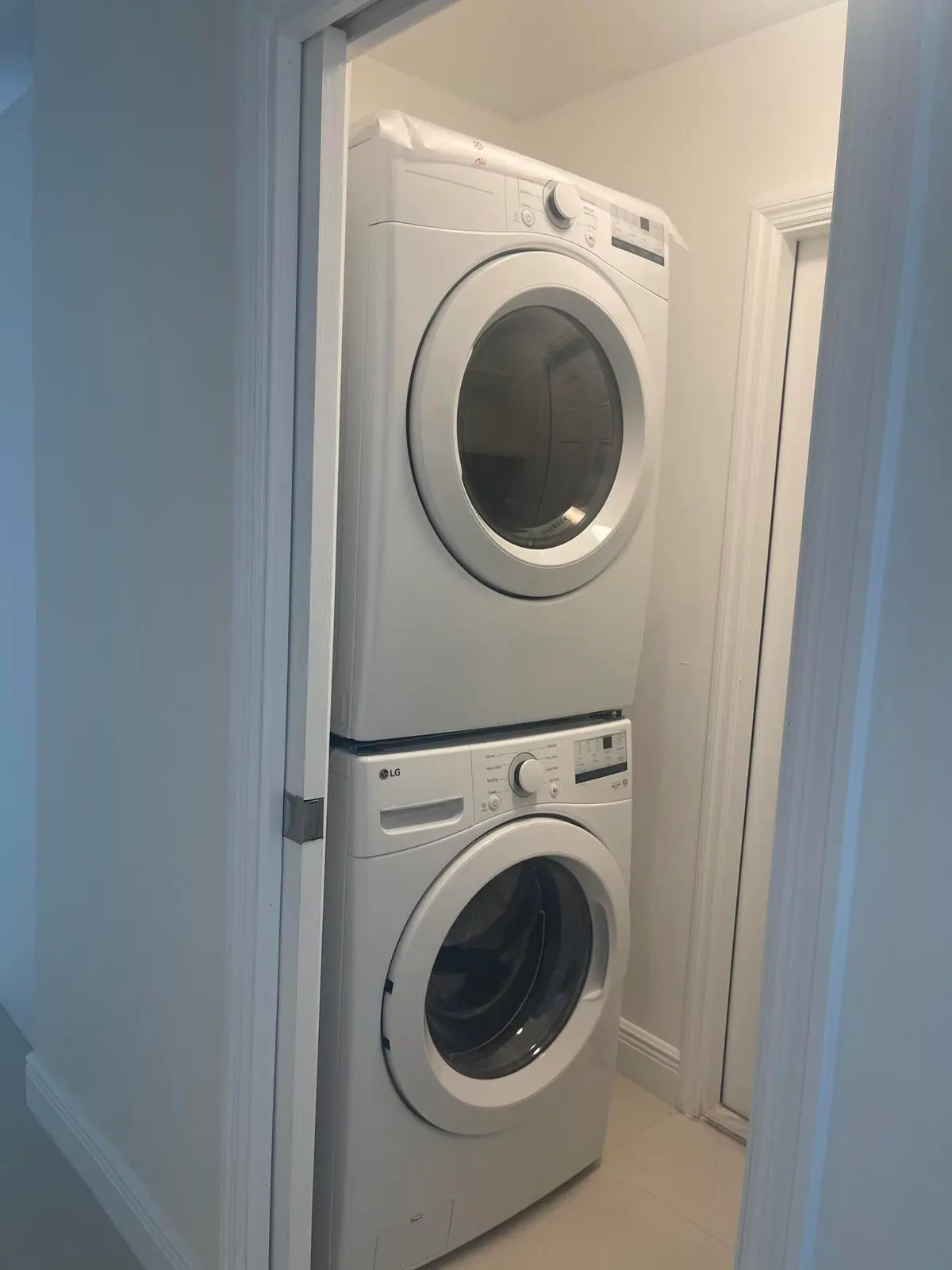 Washer/Dryer at 22133 SW 62nd Court, Boca Raton