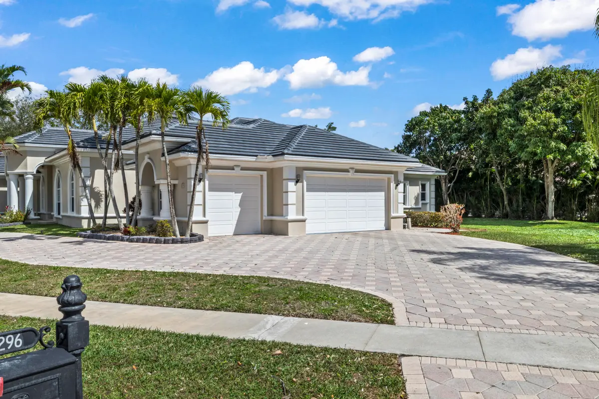 photos_high_resolution_2296_Greenview_Co at 2296 Greenview Cove Drive, Wellington