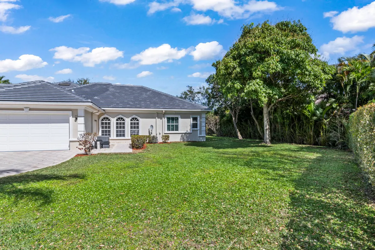 photos_high_resolution_2296_Greenview_Co at 2296 Greenview Cove Drive, Wellington
