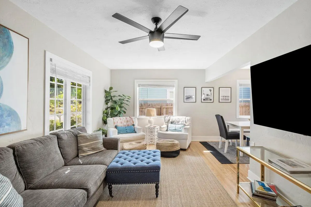 Living at 215 S Palmway, Lake Worth Beach