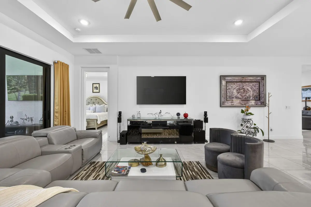 TVs included at 5492 St Armands Way, Westlake