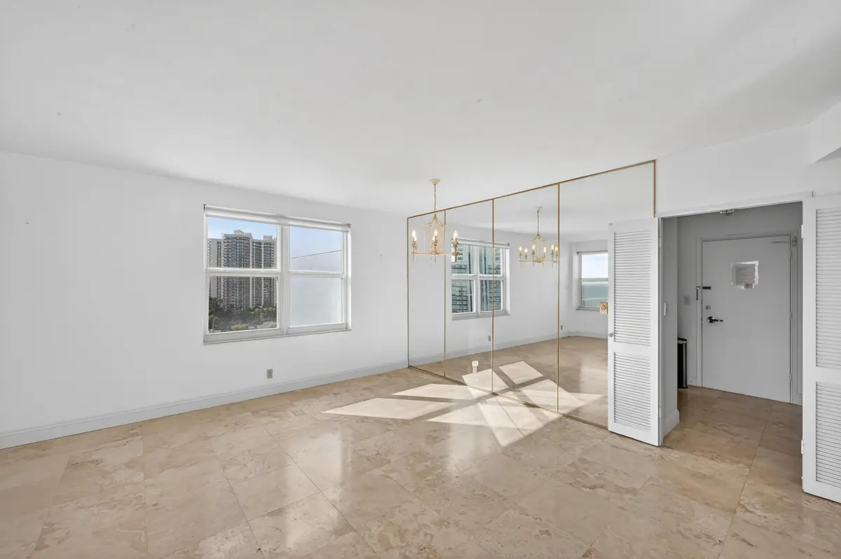 Entrey/Dining Area at 3300 NE 36th Street 1415, Fort Lauderdale