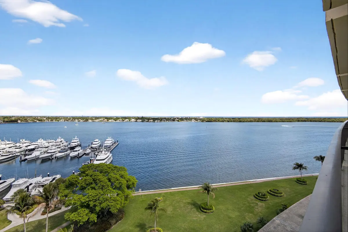 14-web-or-mls-5D1A5661 at 134 Lakeshore Drive T13, North Palm Beach