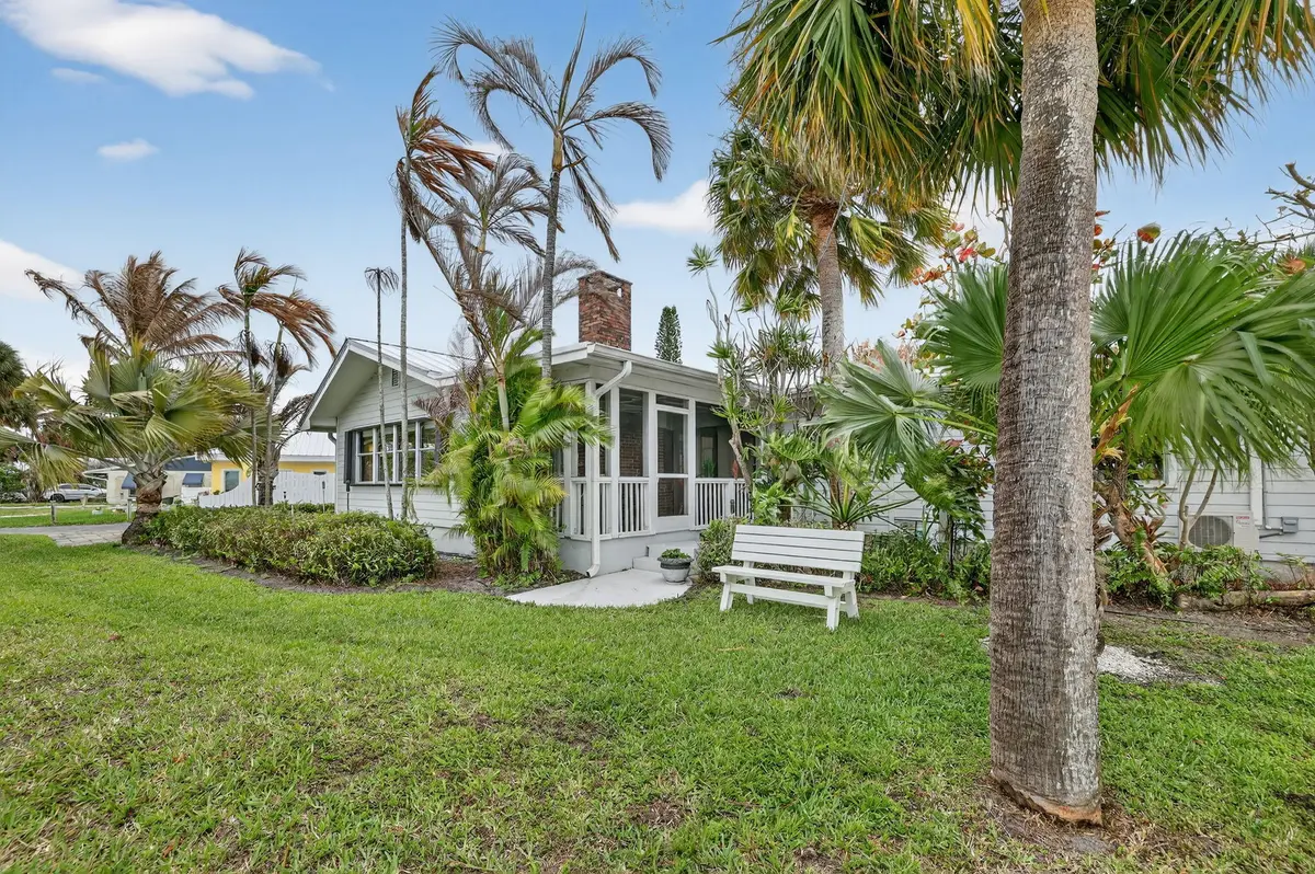 66-web-or-mls-3A5A8383 at 4490 NE Indian River Drive, Jensen Beach