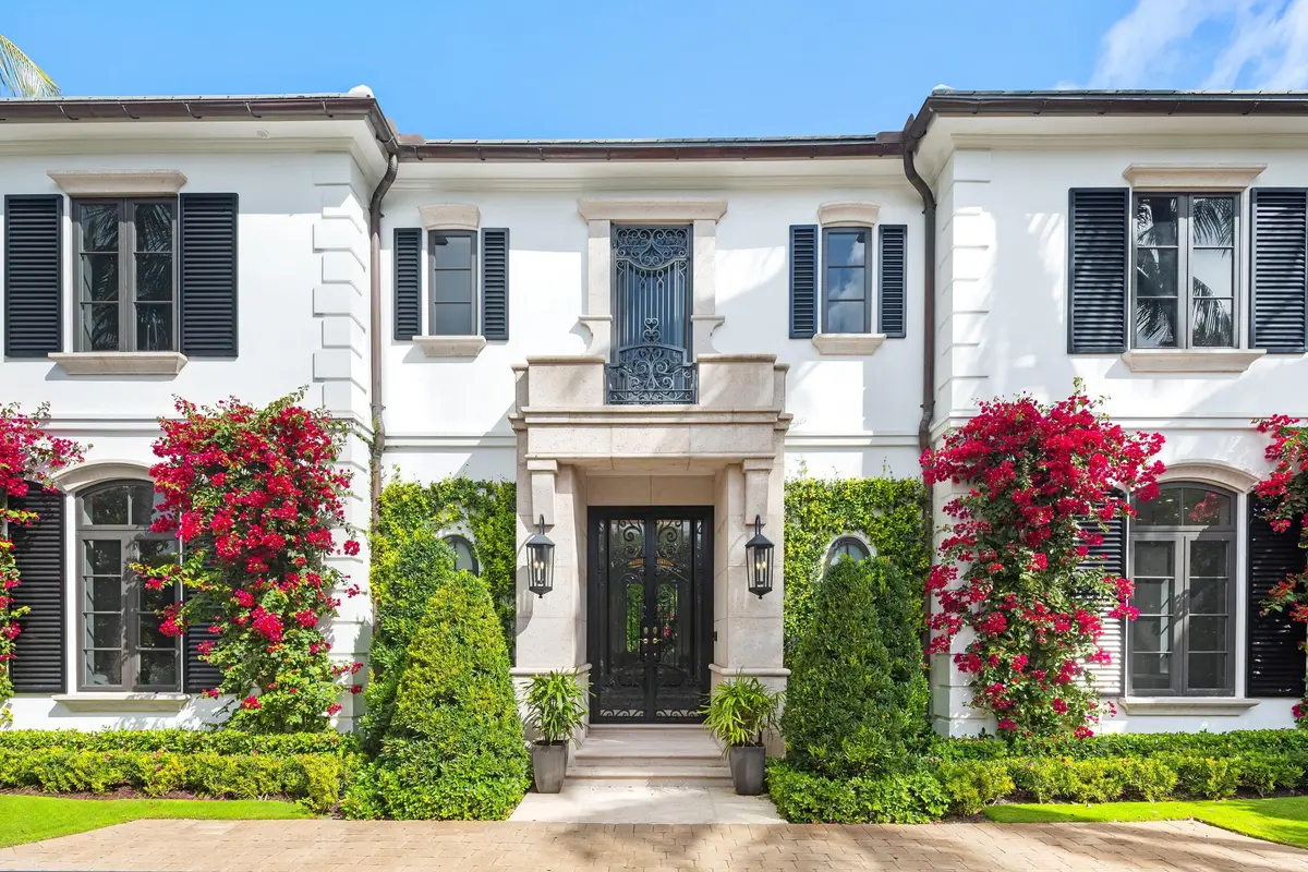 Front Exterior at 125 Via Vizcaya, Palm Beach