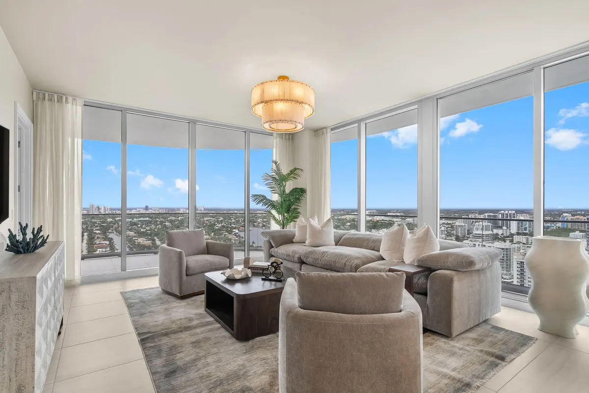 TURNKEY RESIDENCE at 151 N Seabreeze Boulevard 2503-e, Fort Lauderdale