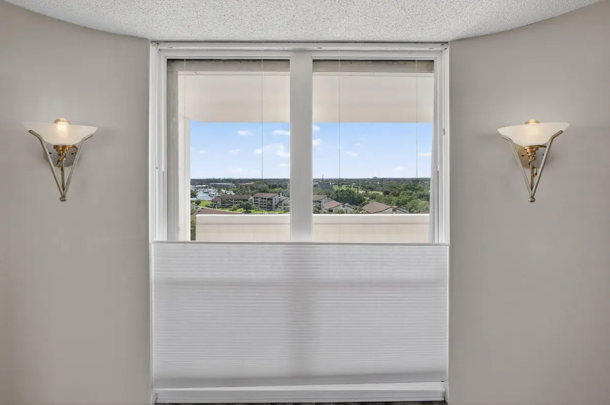 51-web-or-mls-5D1A5820 at 134 Lakeshore Drive T13, North Palm Beach