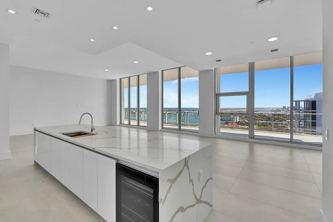 Nautilus 2411 Kitchen 2 at 220 Lake Shore Drive 2411, Lake Park