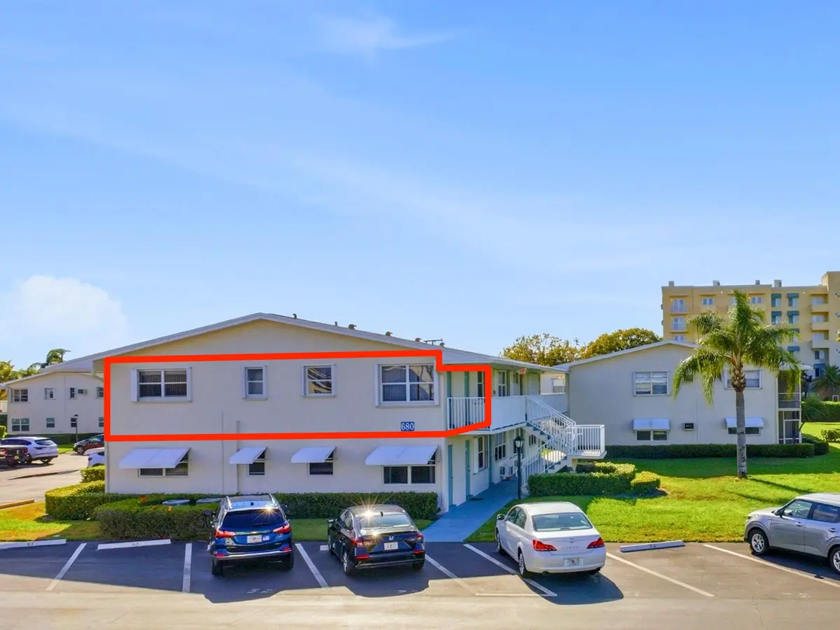 Front Unit Location at 680 W Horizons W 212, Boynton Beach