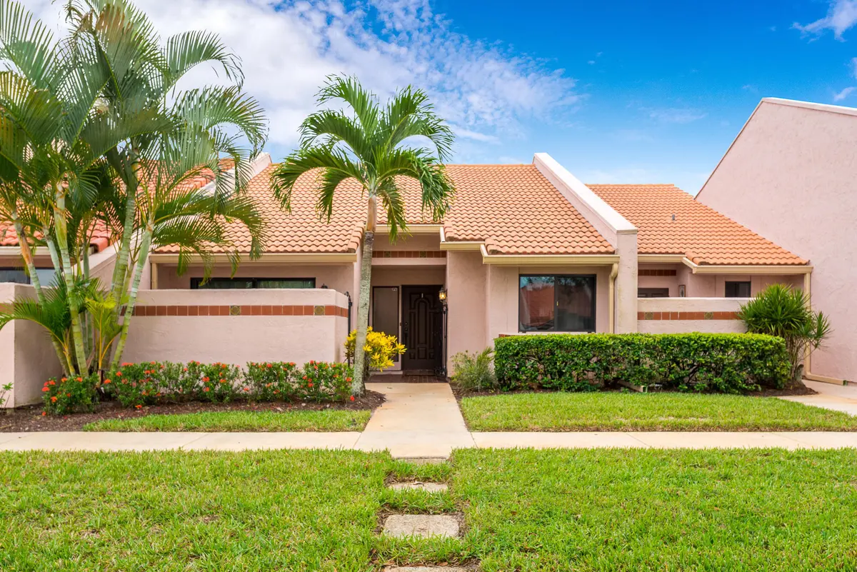 3513 SE Sandpiper Cir, Port St. Lucie, F at 3513 SE Sandpiper Circle, Port St. Lucie