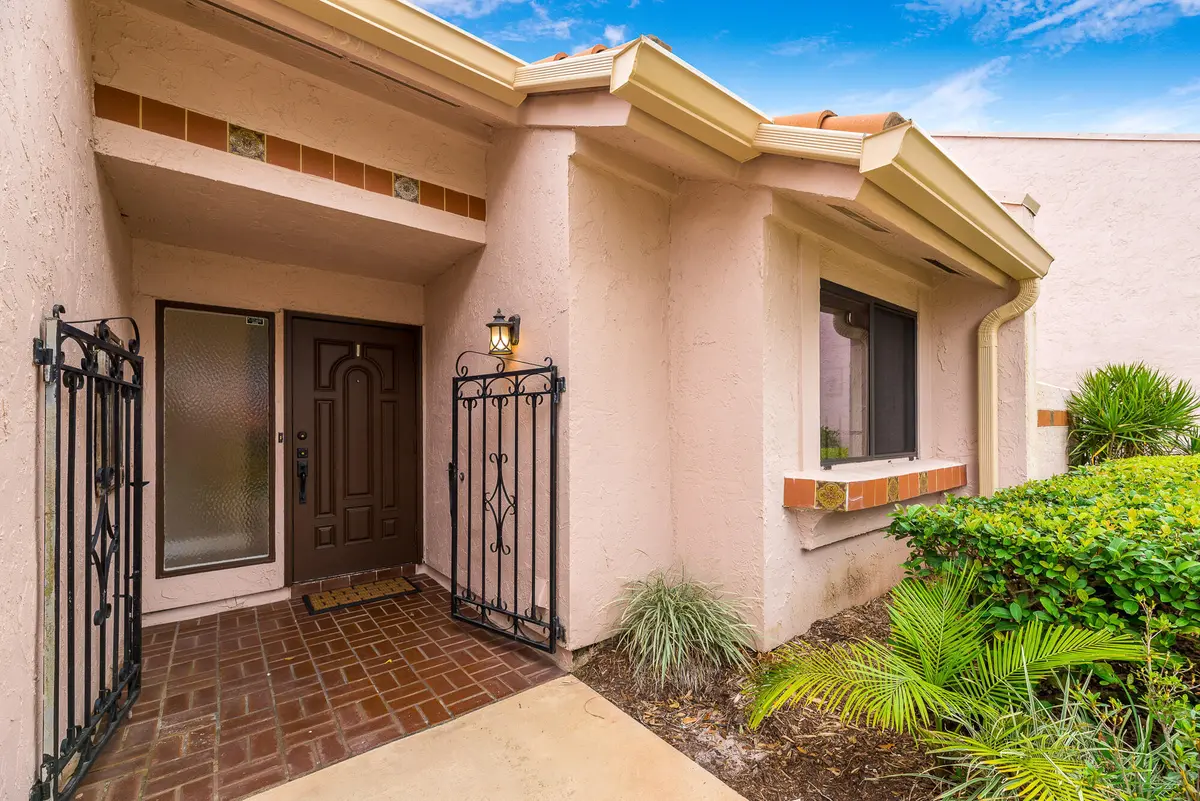 3513 SE Sandpiper Cir, Port St. Lucie, F at 3513 SE Sandpiper Circle, Port St. Lucie