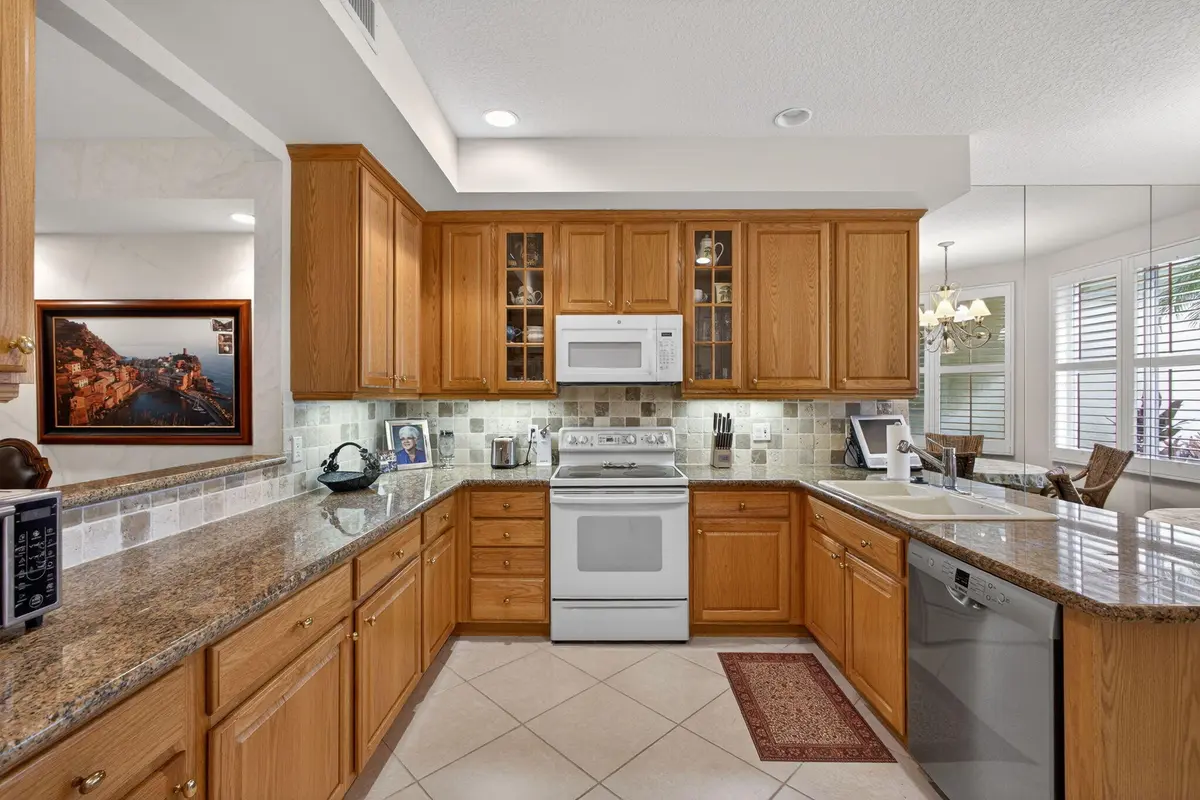 33-web-or-mls-5D1A6168 at 113 Palm Point Circle A, Palm Beach Gardens