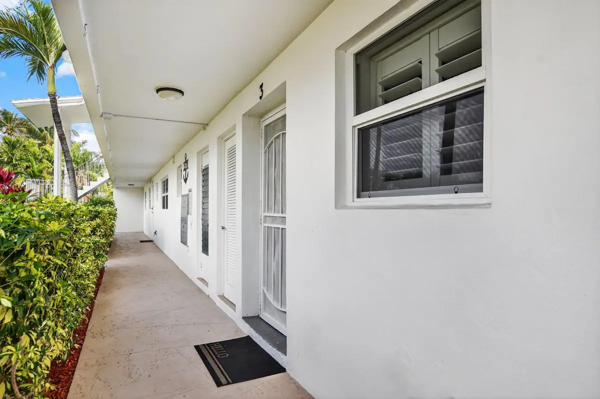 5-web-or-mls-DSC_5502 at 2570 Banyan Road Unit # 3, Boca Raton
