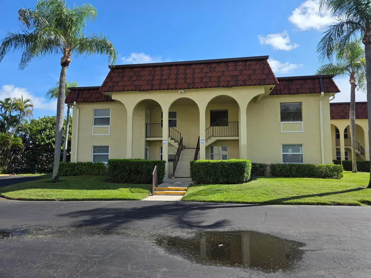 Front of Building at 717 S Us Highway 1 608, Jupiter