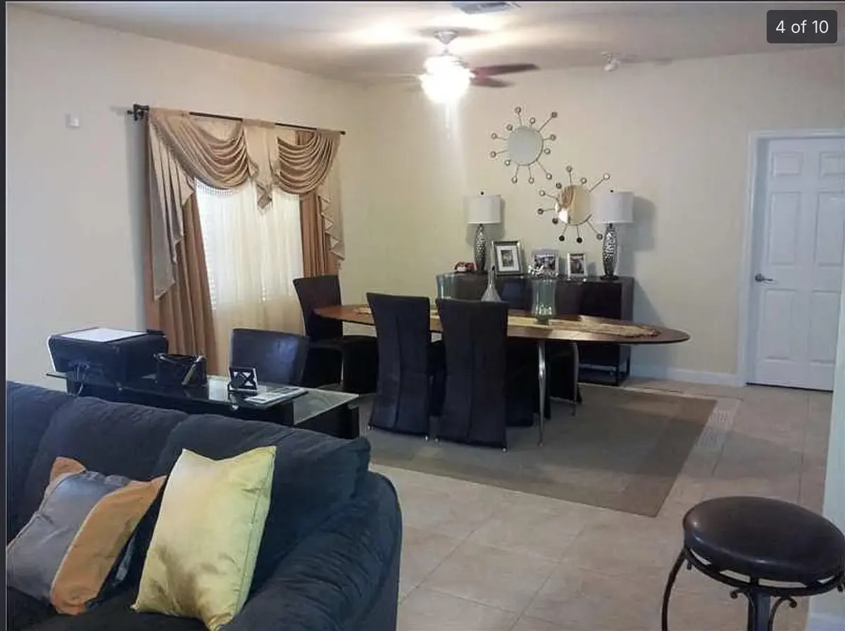 dining at 140 NE 28th Terrace, Homestead