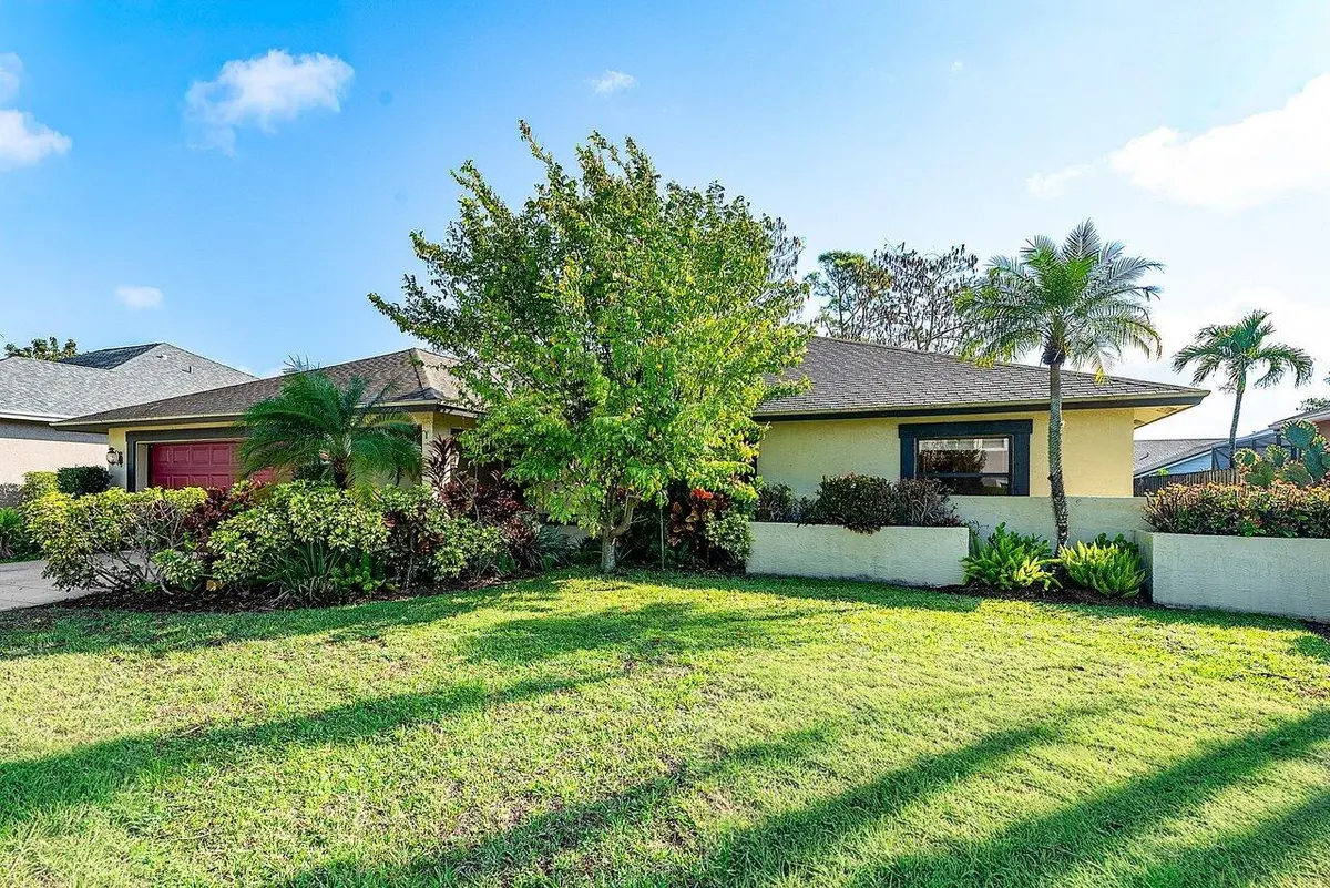 002-1510FirethornDrive-Wellington-FL-334 at 1510 Firethorn Drive, Wellington