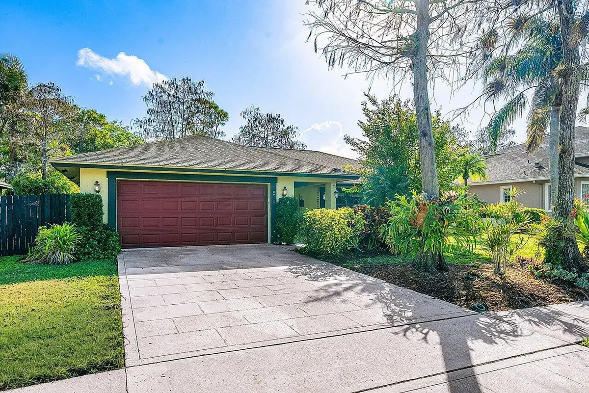 003-1510FirethornDrive-Wellington-FL-334 at 1510 Firethorn Drive, Wellington