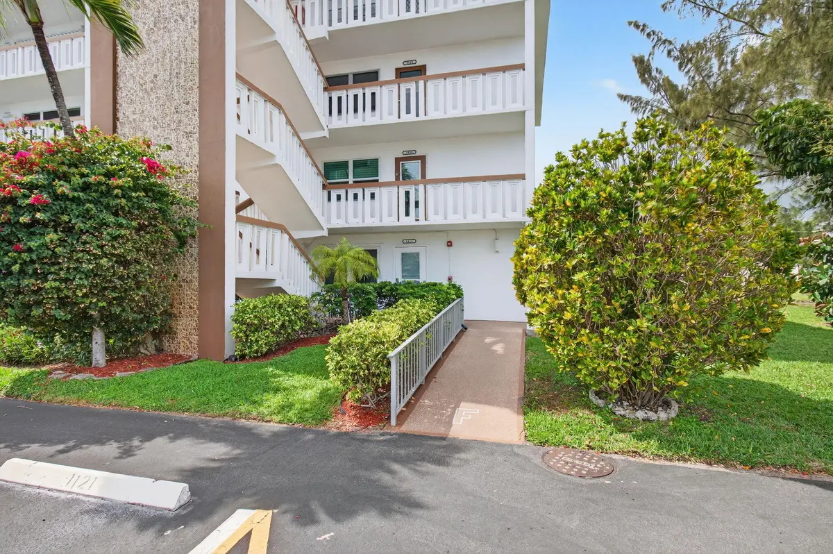 4-web-or-mls-DSC_5624 at 1121 Cambridge F, Deerfield Beach
