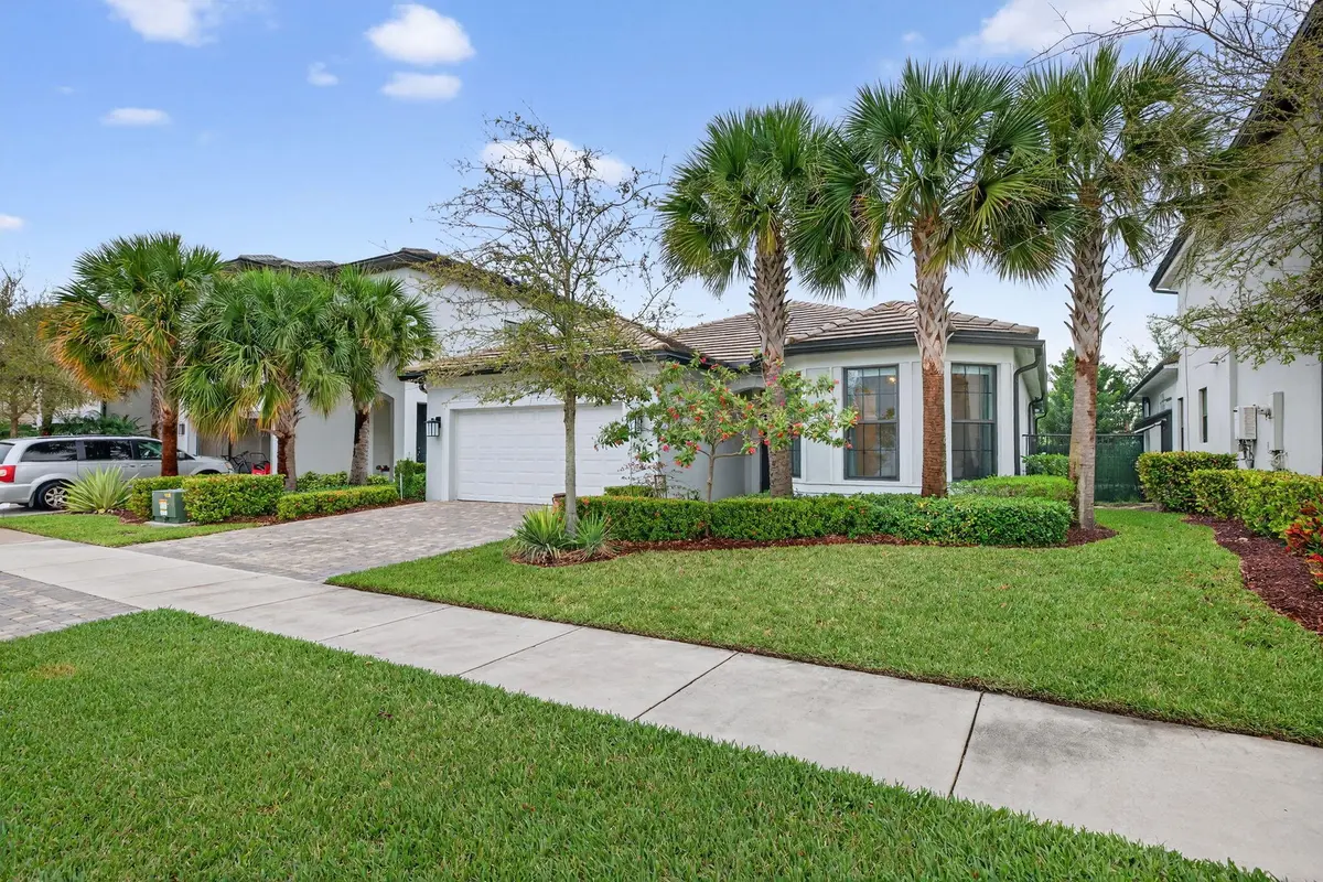 4-web-or-mls-699A4781 at 2455 Primrose Place, Oakland Park