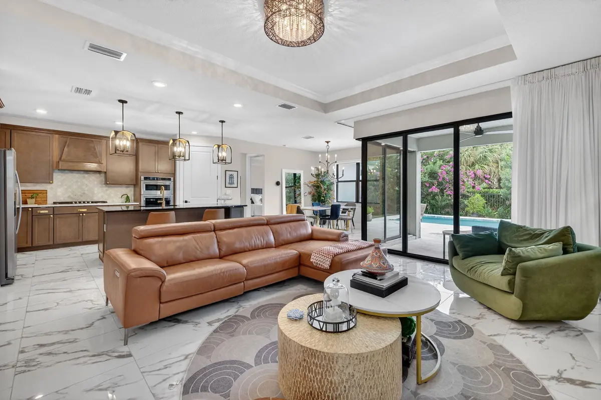 11-web-or-mls-699A4972 at 2455 Primrose Place, Oakland Park