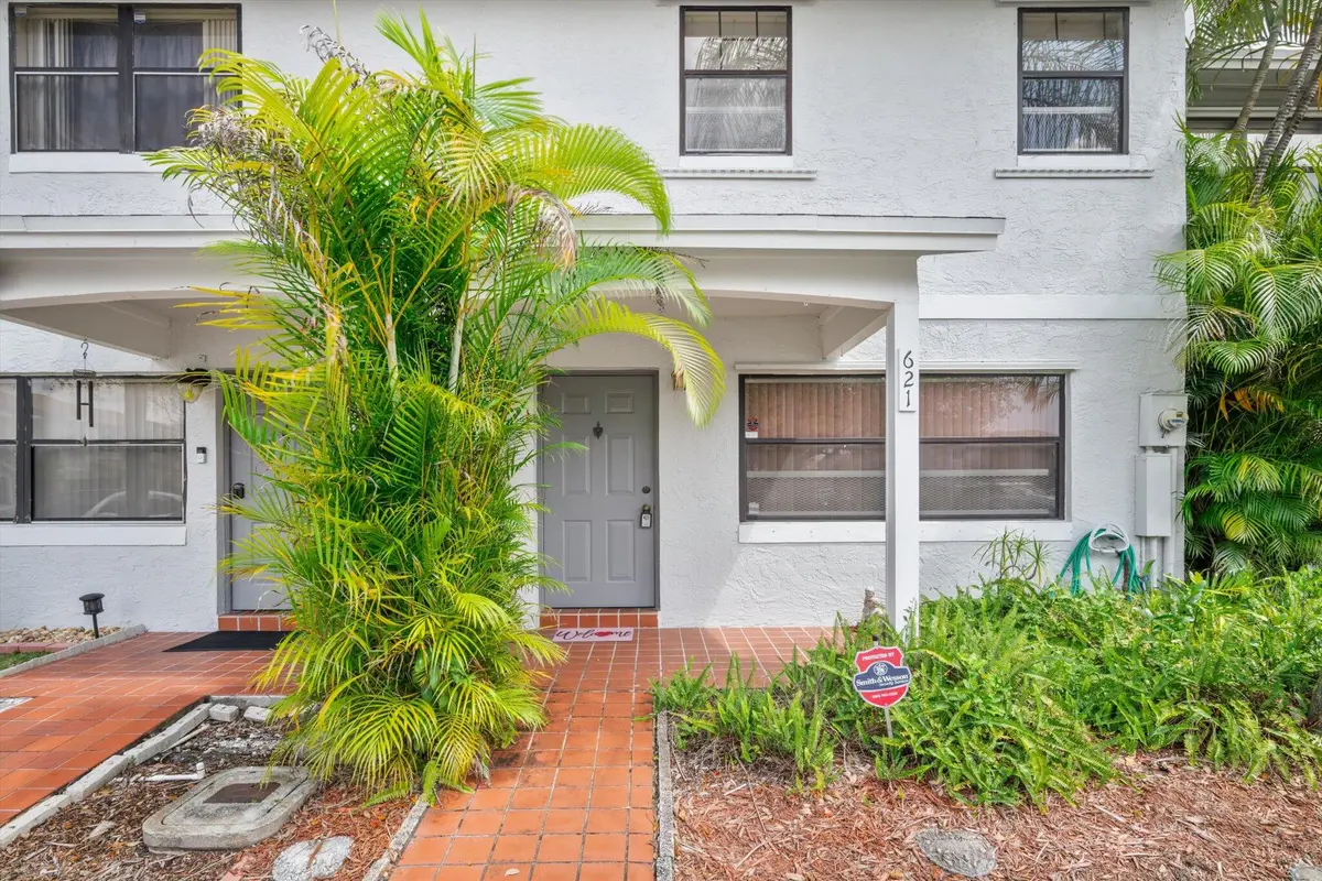 03-621 NW 105th Way_003 at 621 NW 105th Way, Pembroke Pines